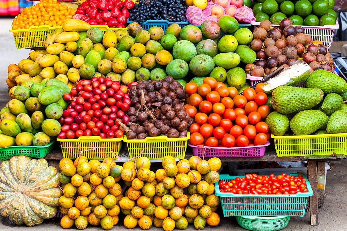 Fruit and vegetable market