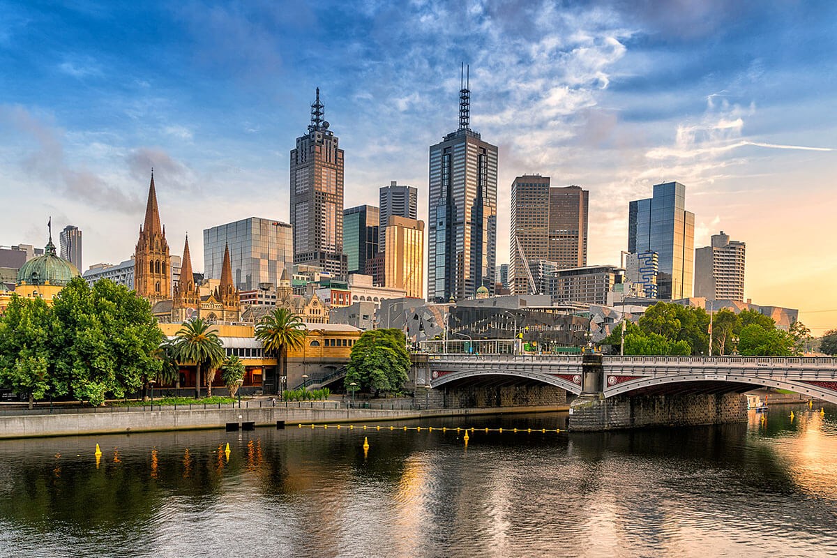 Traveling to Melbourne, Australia. Sightseeing Tour.
