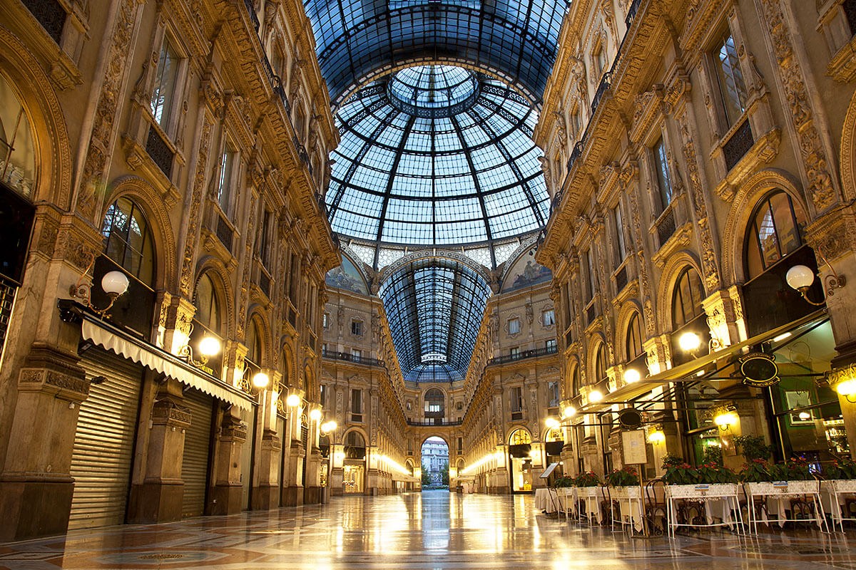 Galleria Vittorio Emanuele II - great place for shopping, Milan Galleria Vittorio Emanuele II - great place for shopping, Milan