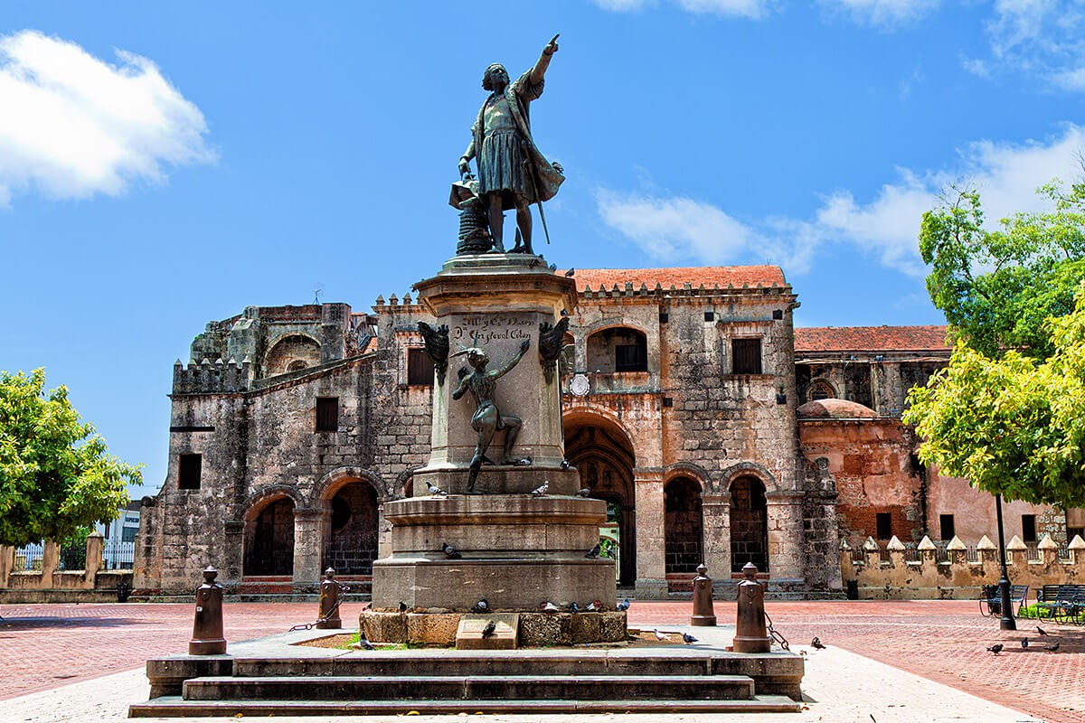 Image of the statue of Columbus, Santo Domingo, Dominican Republic Image of the statue of Columbus, Santo Domingo, Dominican Republic