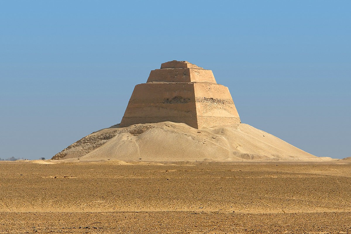 Image of the Pyramid of Meidum Image of the Pyramid of Meidum