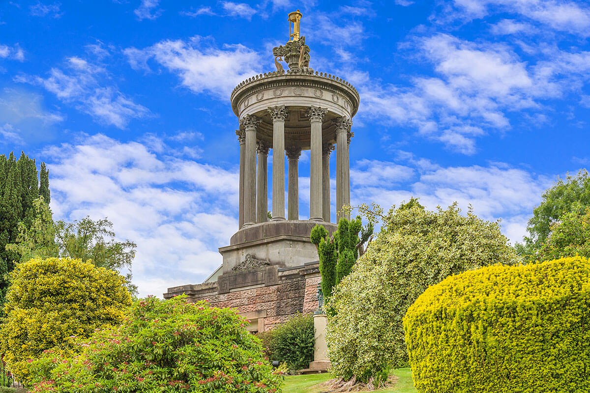Burns Monument in Alloway, Ayr, Scotland Burns Monument in Alloway, Ayr, Scotland