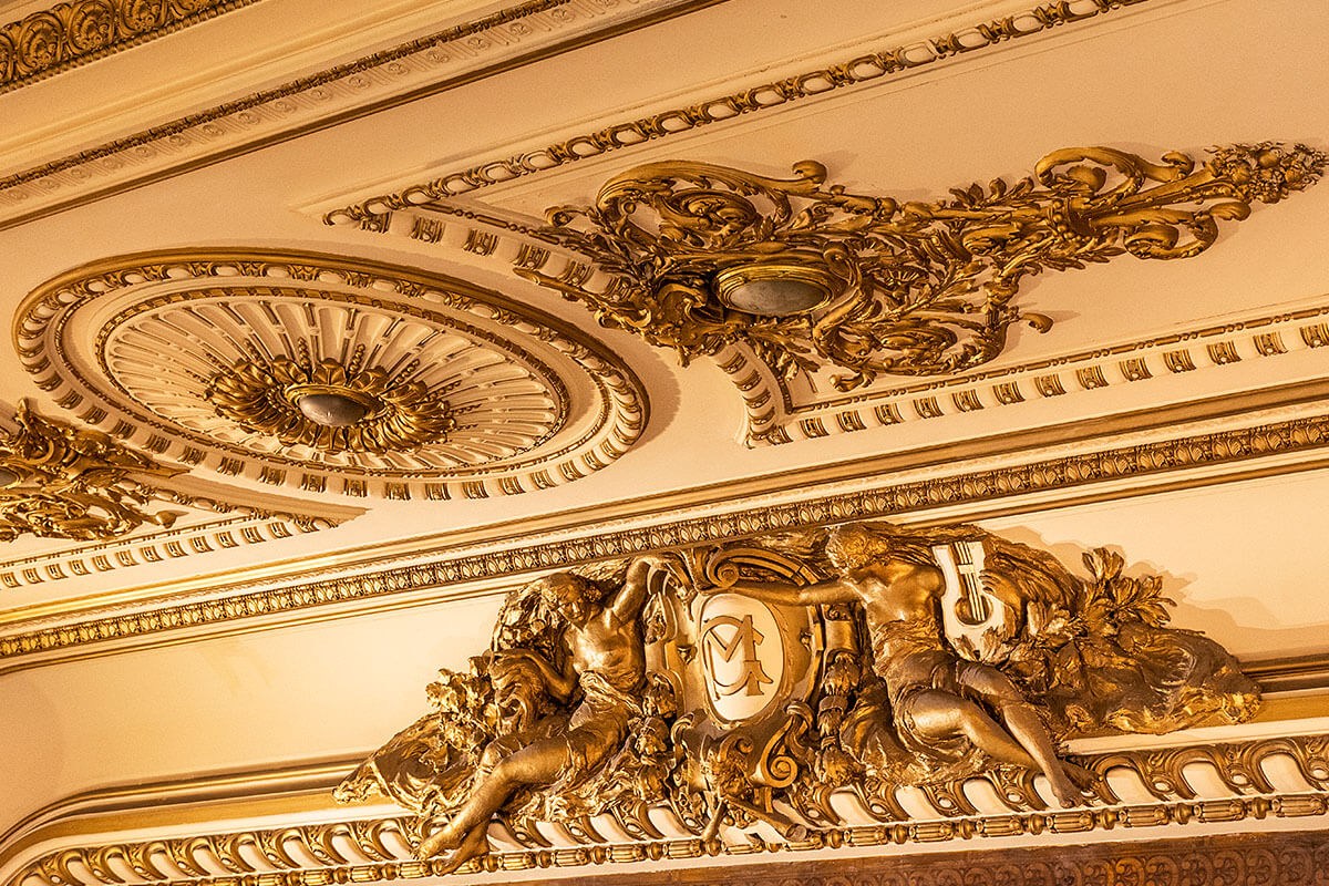 Original magnificent fresco ceiling, El Ateneo Grand Splendid, Buenos Aires Original magnificent fresco ceiling, El Ateneo Grand Splendid, Buenos Aires