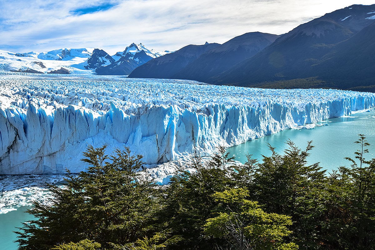 Great view of the large glacier and mountains, Argentina