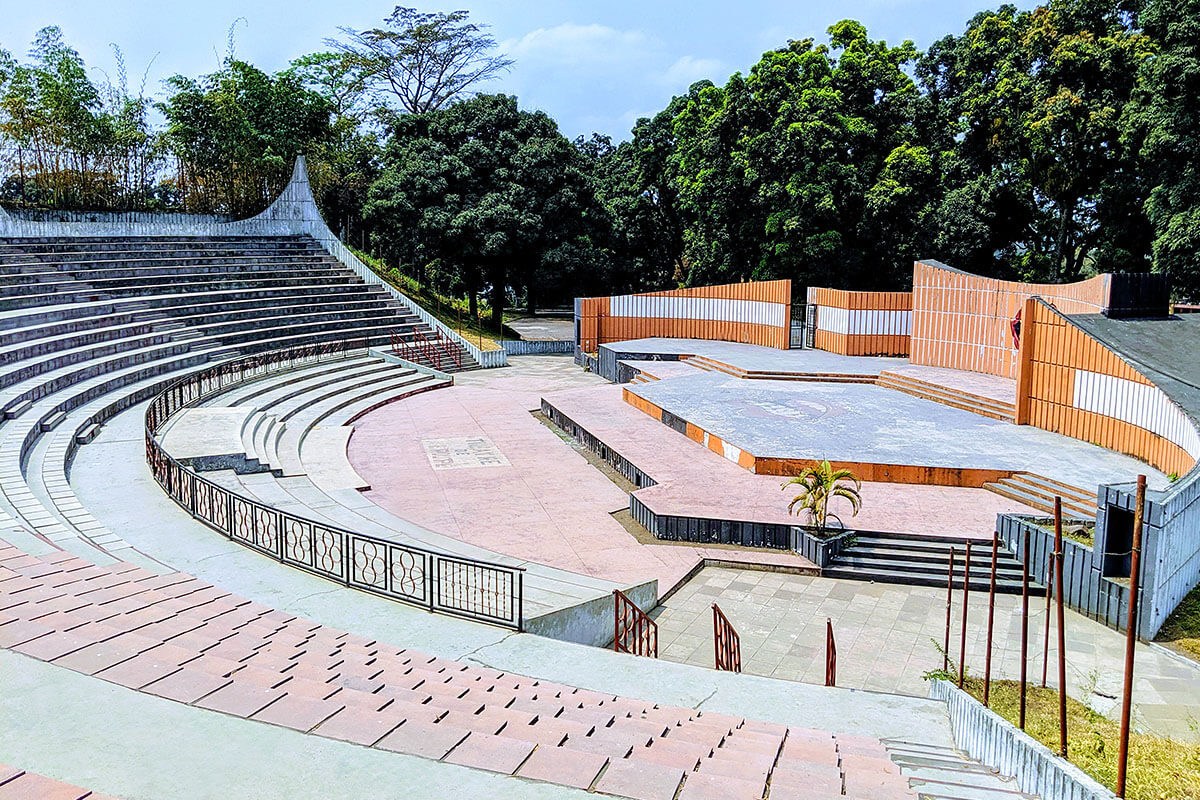 Theatre de Verdure, amphitheater in Presidential Park, city of Kinshasa Theatre de Verdure, amphitheater in Presidential Park, city of Kinshasa