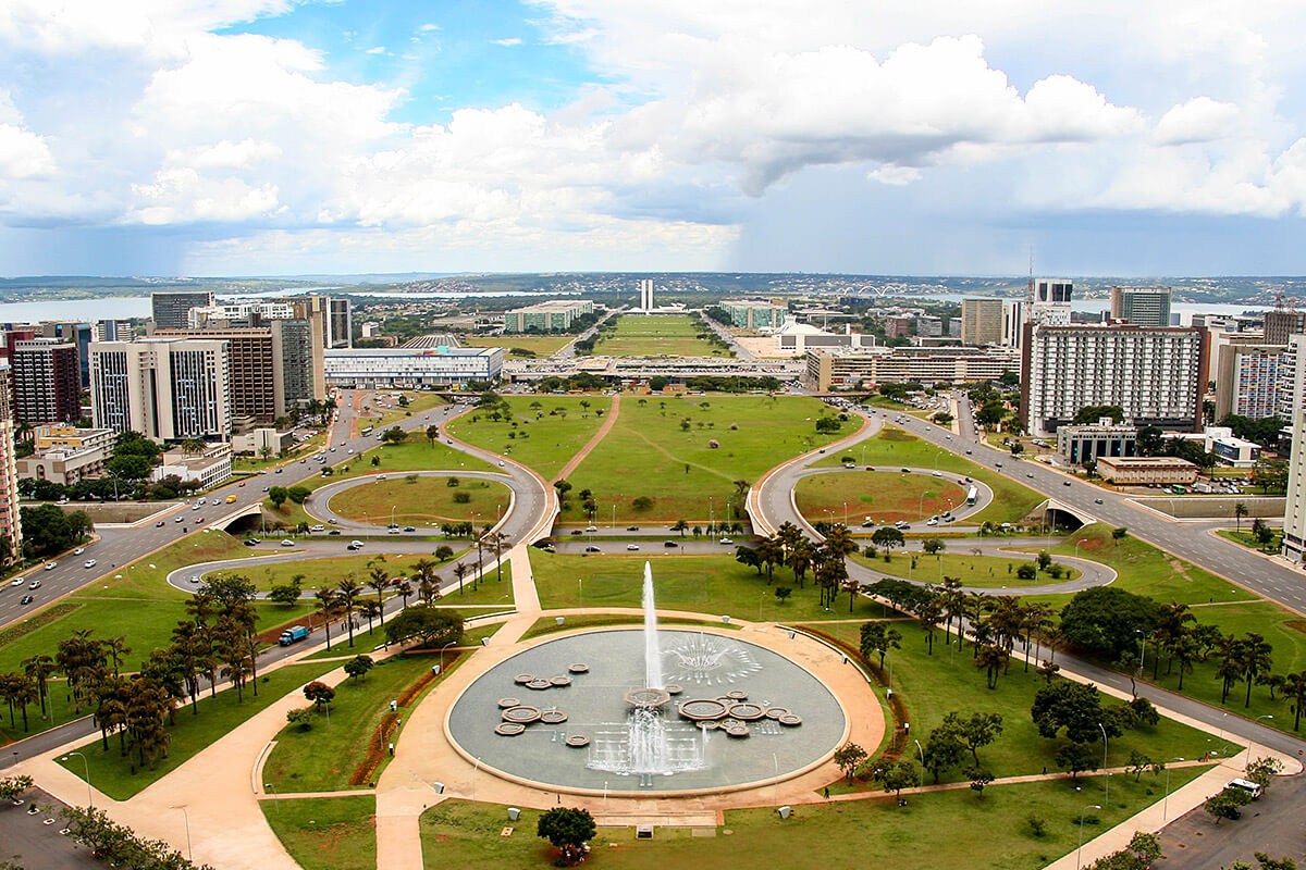 View of the fountain and city streets of the capital of Brazil - Brasilia View of the fountain and city streets of the capital of Brazil - Brasilia