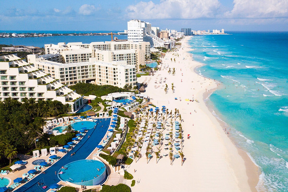 Travel to the City of Cancun, Mexico