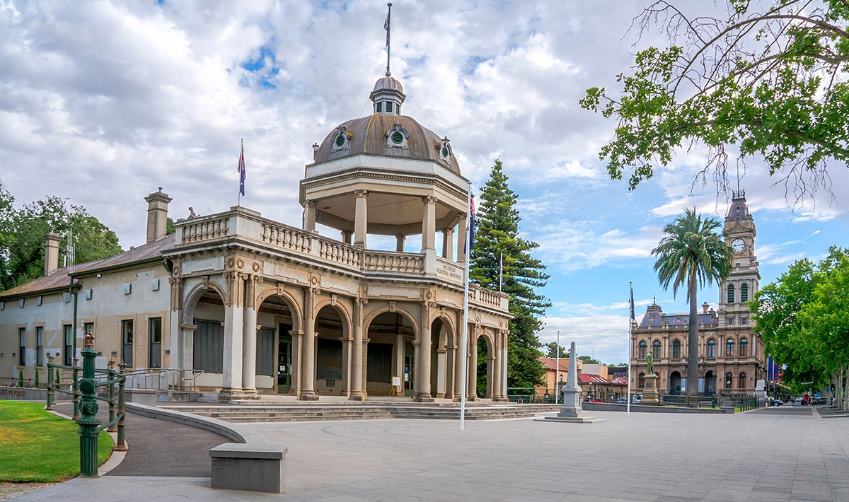 Image of historic buildings in the city of Bendigo, state of Victoria Image of historic buildings in the city of Bendigo, state of Victoria