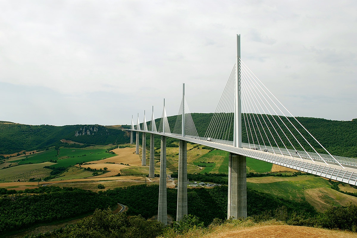 Image of the Millau Viaduct Bridge, France Image of the Millau Viaduct Bridge, France
