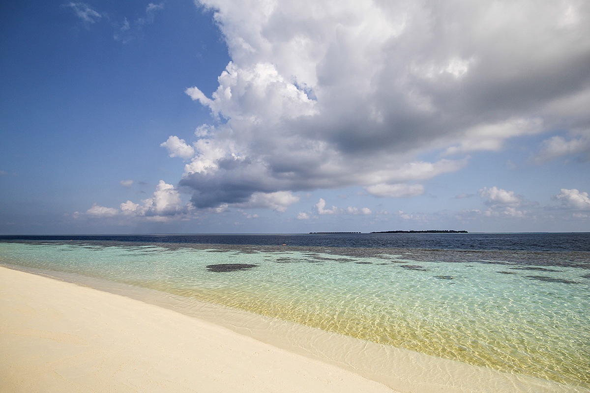 Image of the magnificent beach at Vilamendhoo Island, Maldives