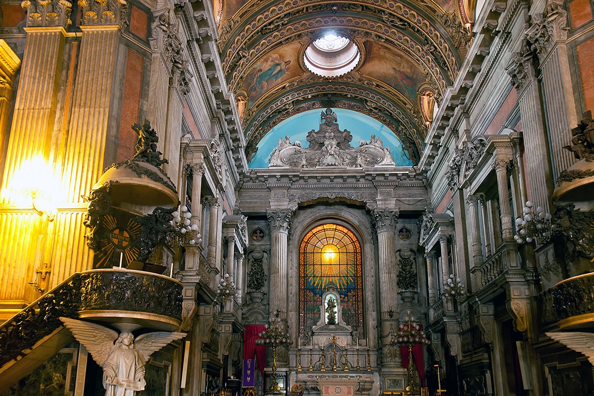 Interior of church Nossa Senhora da Candelaria, Rio de Janeiro, Brazil Interior of church Nossa Senhora da Candelaria, Rio de Janeiro, Brazil