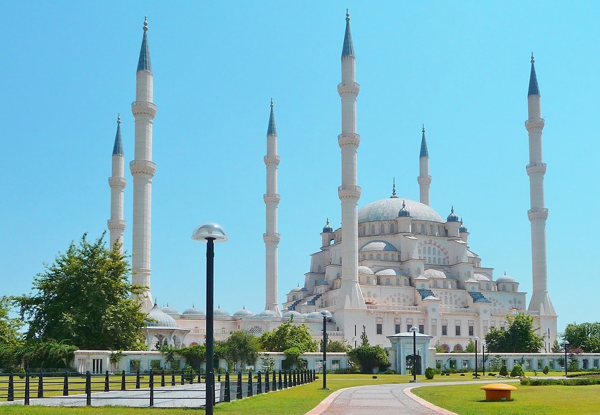 Beautiful view of Sabanci Merkez Mosque, Adana Beautiful view of Sabanci Merkez Mosque, Adana