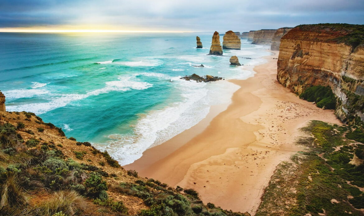 The City Of Whales, Shipwrecks, Volcanes — Warrnambool, Victoria